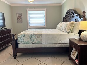 2 bedrooms, iron/ironing board, travel cot, WiFi