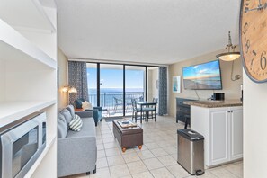 صورة غير مصنفة، 3 من 59، زرّ