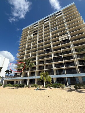 Exterior - Genuine & Affordable 1250 sqft Big Beach-front Corner Unit (WAIANAE)