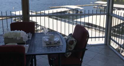 W108-satama Towne Condo. NÄYTÄ, NÄYTTÖ, NÄKYMÄT .... Vuodepaikkoja 6 ja lapsia Tervetuloa