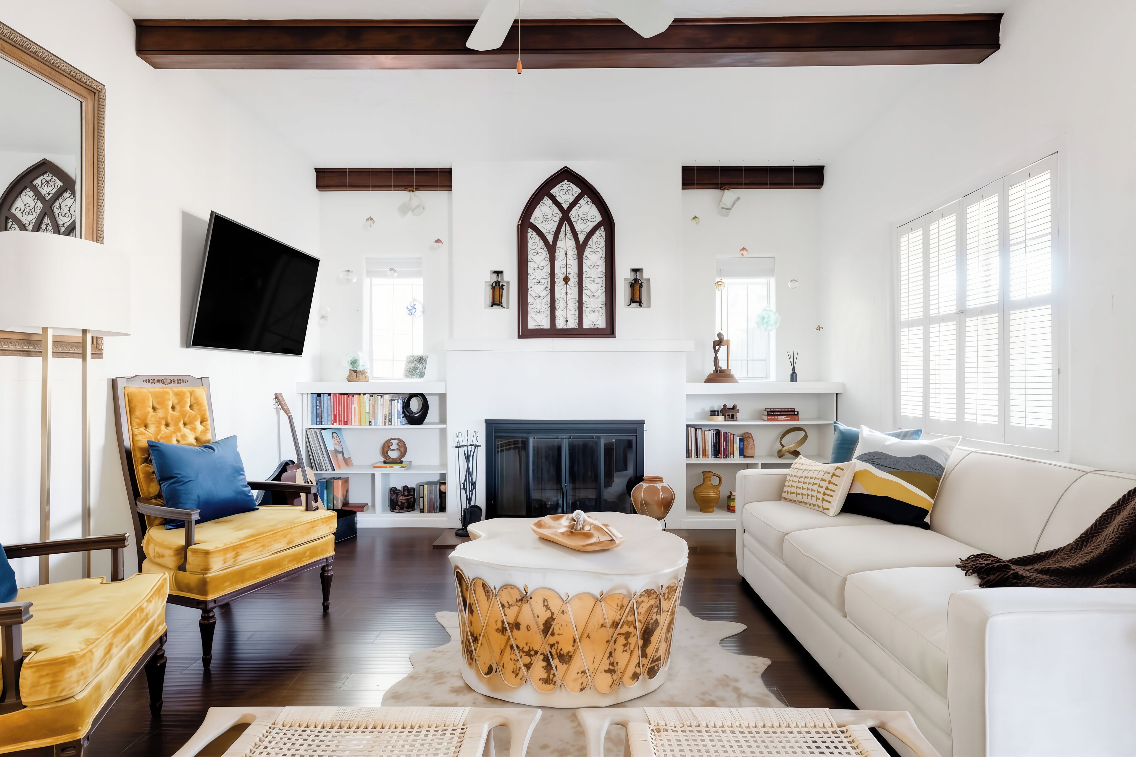 テレビ、暖炉、書庫、ステレオ