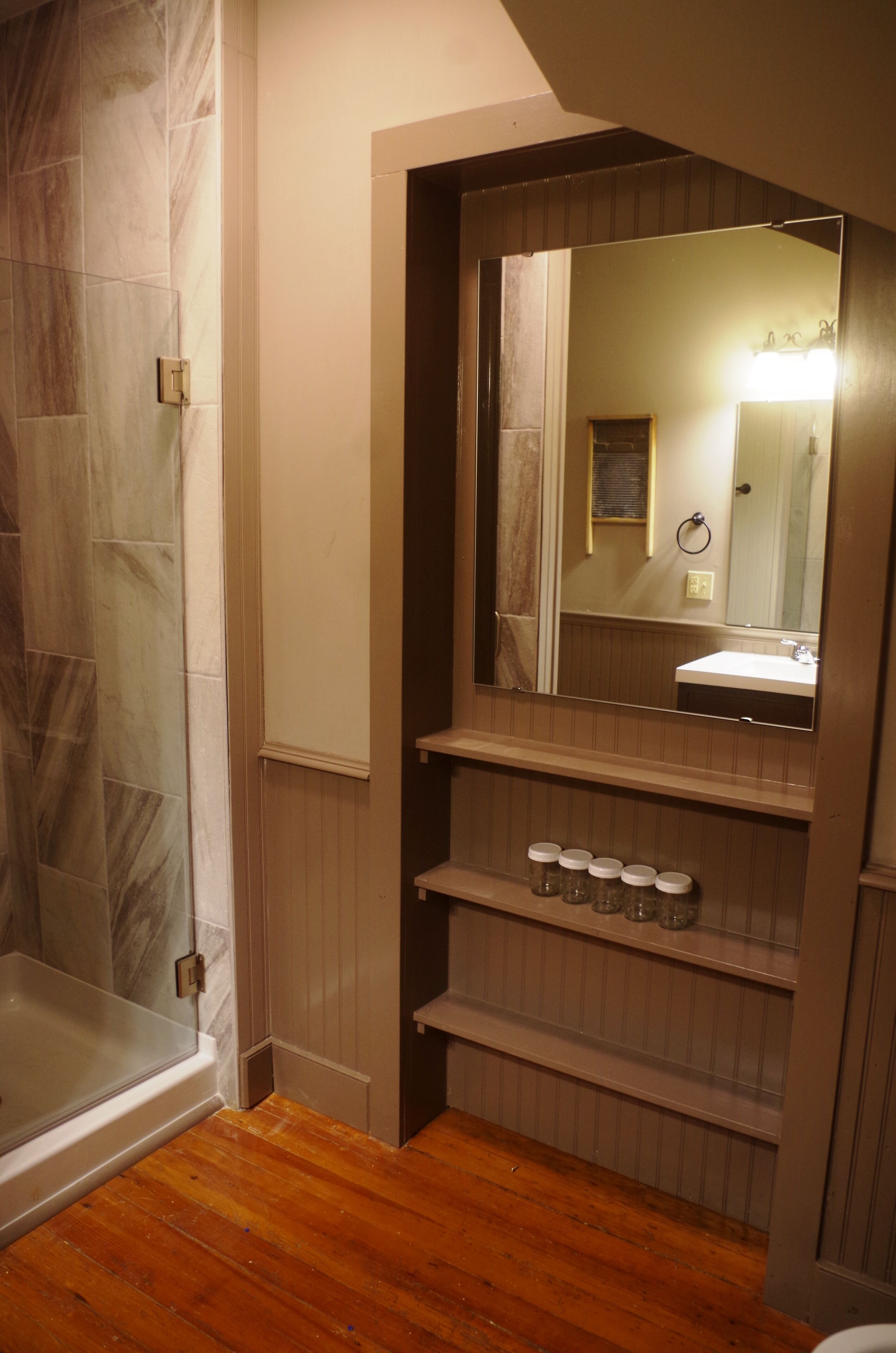 Towels, soap, shampoo, toilet paper