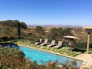 Outdoor pool - Luxury Estate In Paso Robles. Treat Yourself To Excellence!!! (Paso Robles)