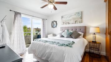 3 bedrooms, iron/ironing board, internet, bed sheets