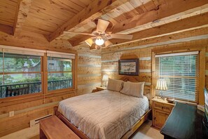 2 makuuhuonetta, silitysrauta/-lauta, ilmainen Wi-Fi, vuodevaatteet