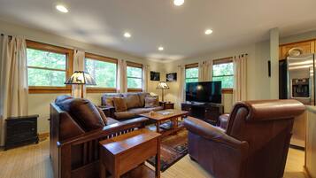 TV connectée, lecteur de DVD, livres, vidéothÚque