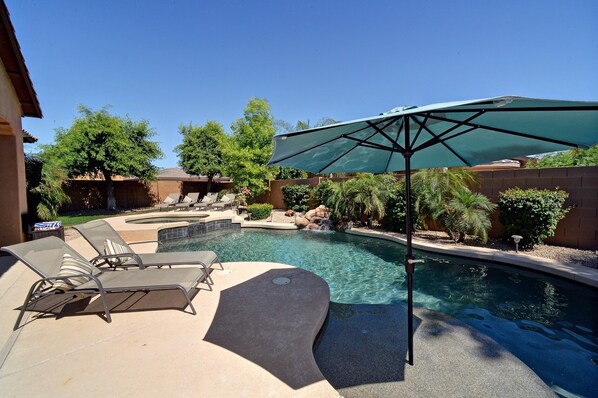 Beheizter Pool
