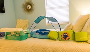 2 makuuhuonetta, silitysrauta/-lauta, vauvan matkasänky, ilmainen Wi-Fi