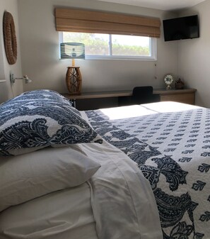4 bedrooms, desk, iron/ironing board, free WiFi