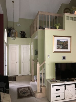 Interior - Enjoy a Cozy Home with Great Rates - Perfect for a Family Flexcation! (Lake Harmony)