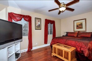 Room - Perfect Location, Beautiful home w/3 King Beds, 1 Queen Bed, (Scottsdale)