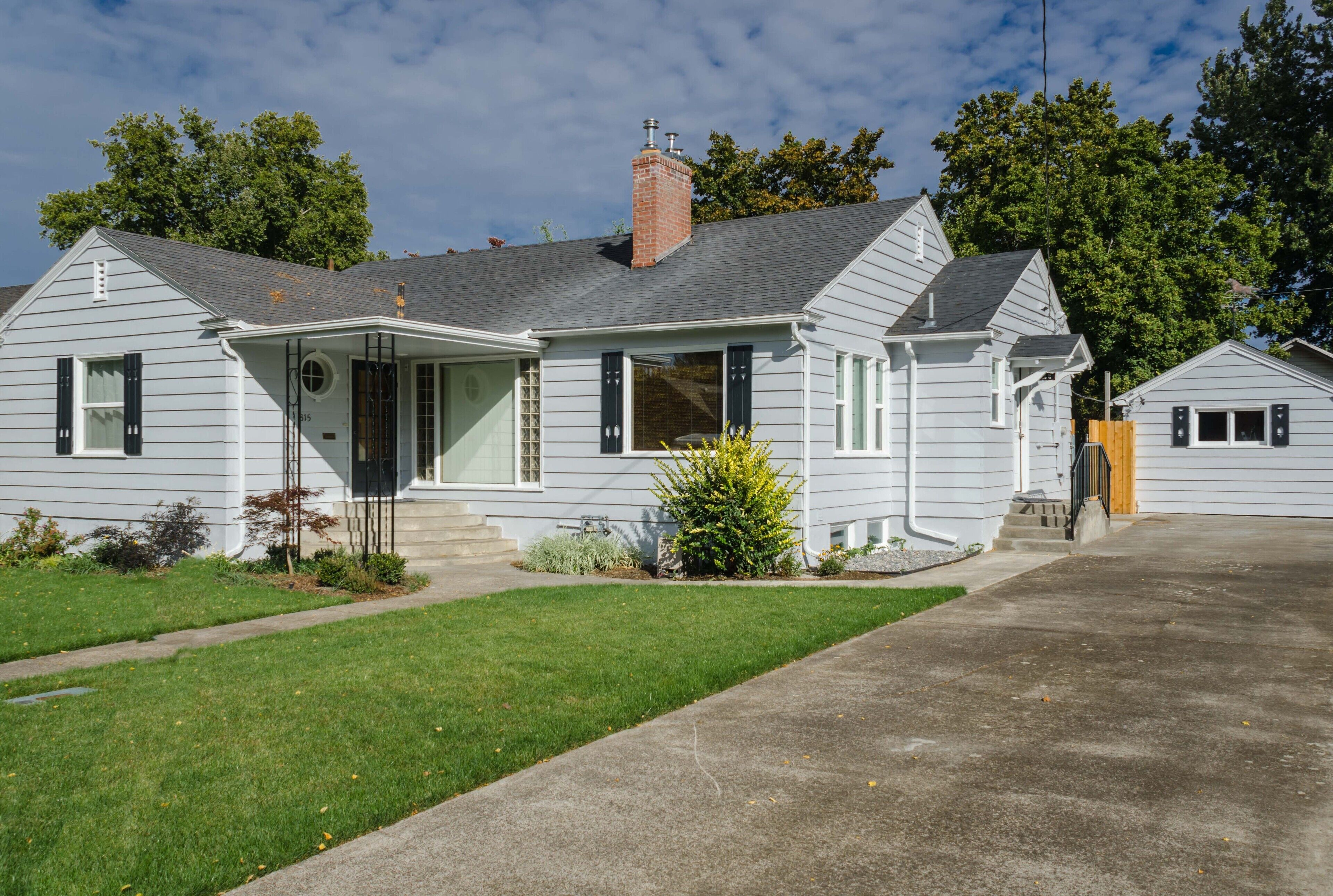 Bungalow '46 - Wine Country Getaway