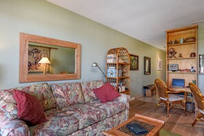 Smart TV, books, offices