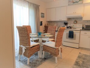 Interior - Siesta Key Townhome across from Pristine Sand & Blue Waters 2b/2b king queen  (Siesta Key)