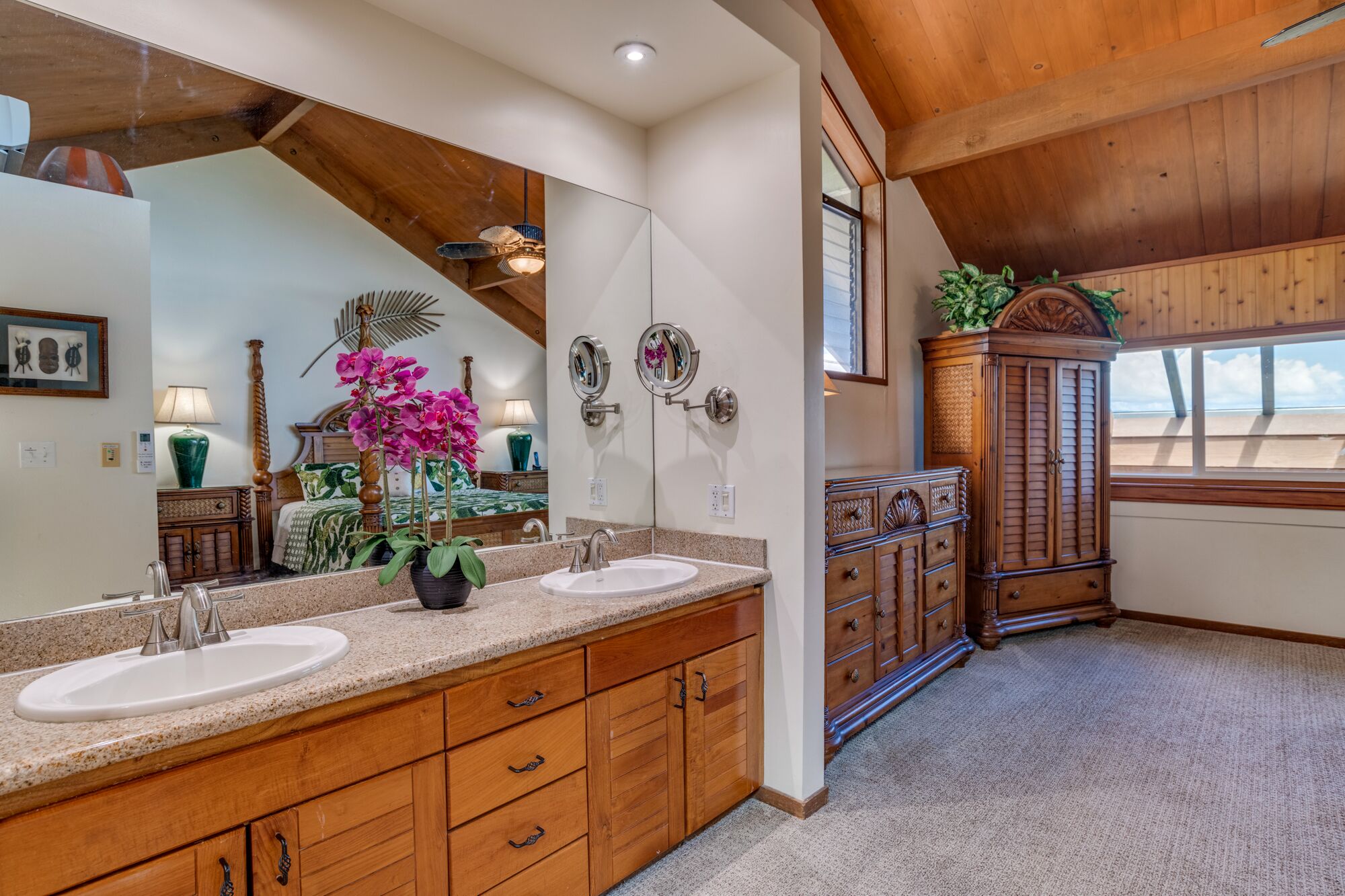 Combined shower/tub, hair dryer, towels, soap