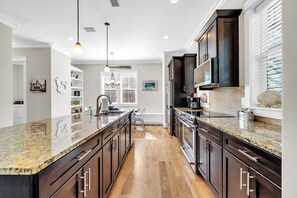 Fridge, microwave, oven, stovetop - SunCats Beach House - 4 Bedroom Home Close to Beach - 5 Star Reviews! (Santa Rosa Beach)