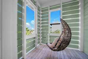 Interior - SunCats Beach House - 4 Bedroom Home Close to Beach - 5 Star Reviews! (Santa Rosa Beach)