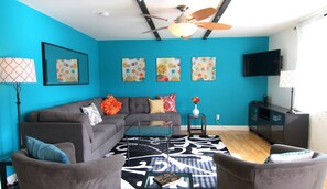 Fernseher, DVD-Player, Videothek