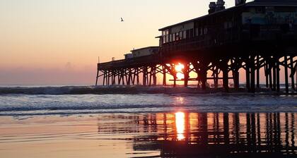 10/10 EXCEPTIONAL!!!-173 REVIEWS-DAYTONA BEACH-2BD/2BA-RENOVATED-WELL STOCKED