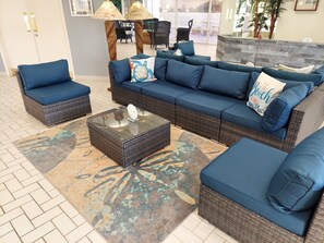 Lobby - 10/10 EXCEPTIONAL!!!-164 REVIEWS-DAYTONA BEACH-2BD/2BA-RENOVATED-WELL STOCKED (Daytona Beach Shores)