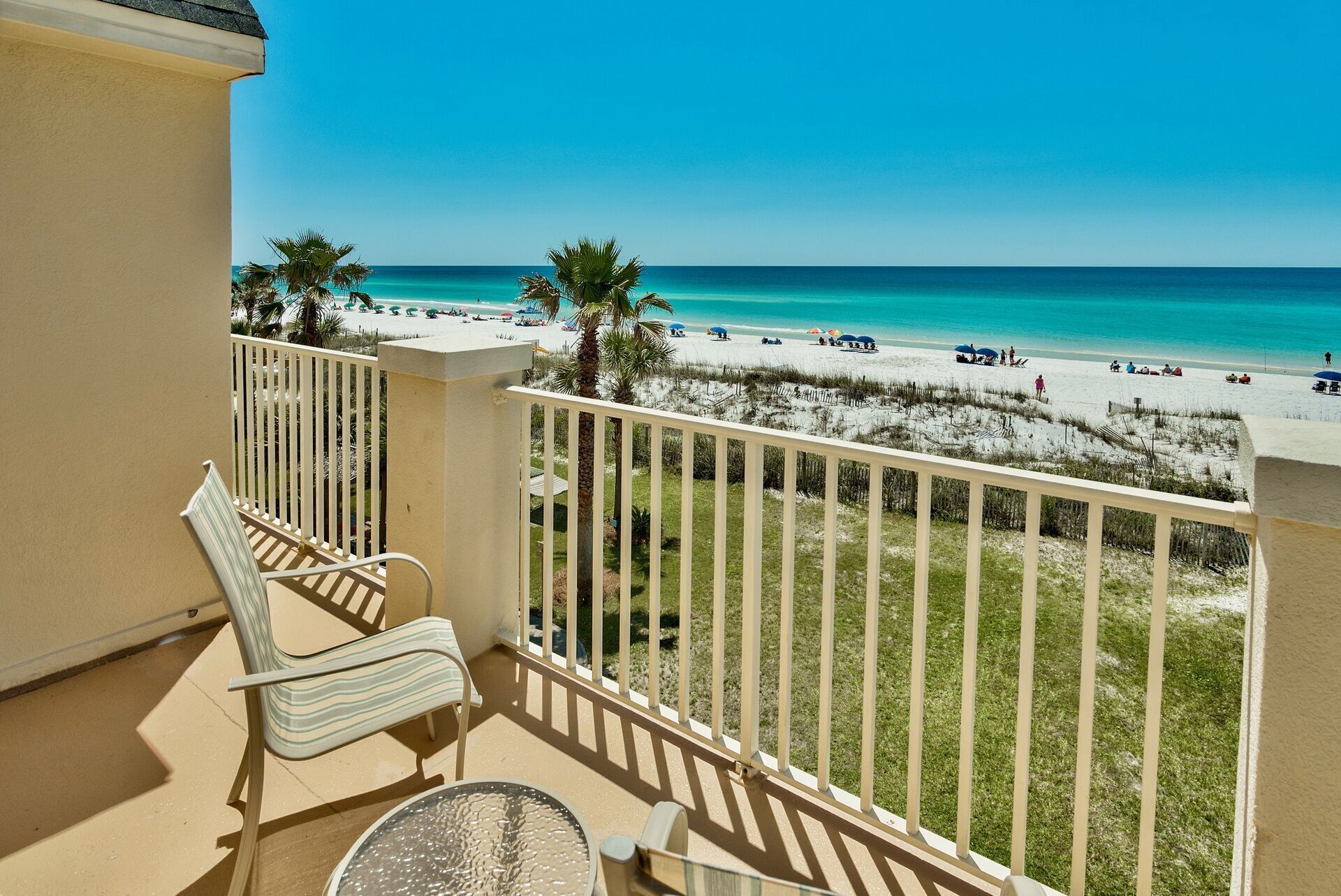 Beautifully Renovated Townhouse on the Beach on the Gulf of Mexico.