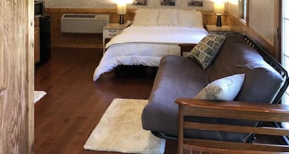 Rivergreen Cottage- "Off The Grid" - ¡CAMINATA AL RÍO!