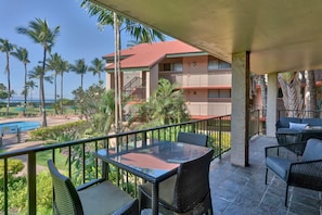 Outdoor dining - Sunny South Maui Escape!: Relaxing Ocean-View 2BR/2BA Condo, Steps to the Beach! (Kihei)