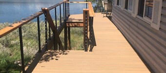 ★New Deck★ 10/10 View with Easy Beach Access ★