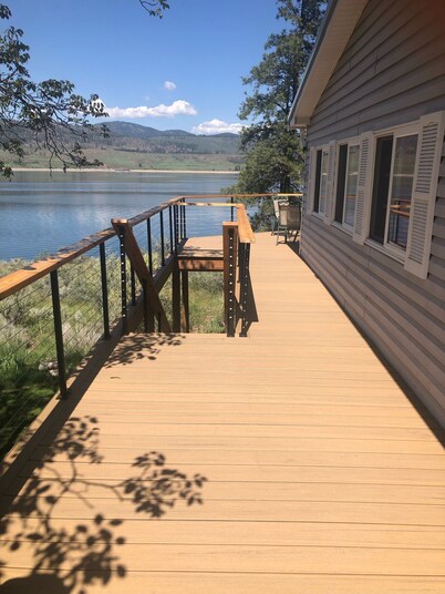 ★New Deck★ 10/10 View with Easy Beach Access ★