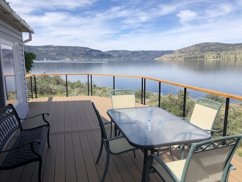 ★New Deck★ 10/10 View with Easy Beach Access ★