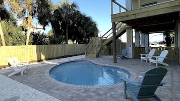 Piscina all'aperto, una piscina riscaldata