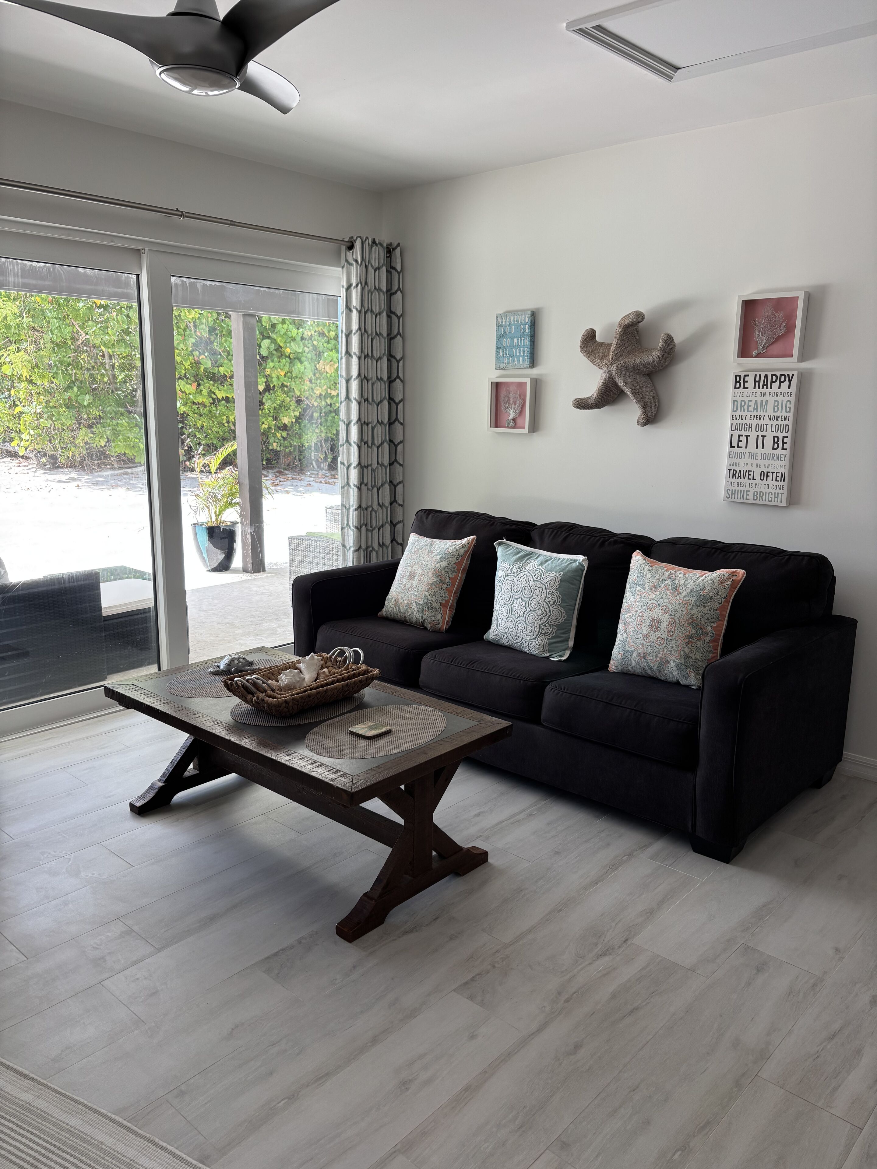 智能電視、書籍