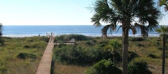 Best BEACHFRONT Kiawah Rates! Pup Friendly.  Guests Love My Cozy Home.