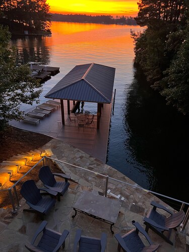 Beautiful Lake Martin 5 br—Great Central Location