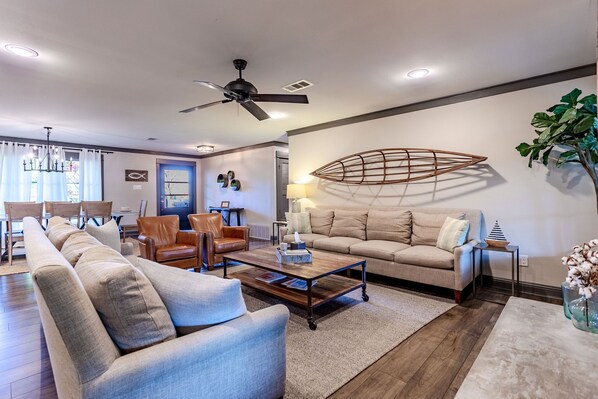 Smart TV, DVD player