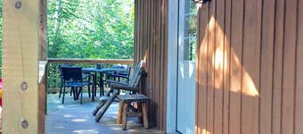 Relaxing Getaway-Enjoy a hot tub in the woods