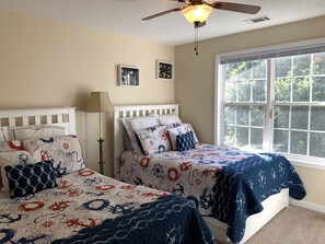 3 bedrooms, desk, iron/ironing board, free WiFi