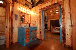 1 bedroom, free WiFi, bed sheets - Ole Blue (Broken Bow)