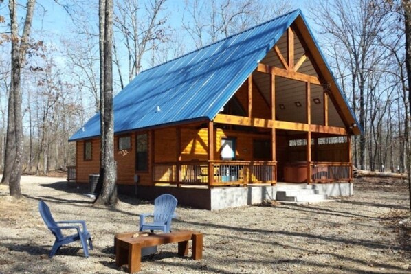 Exterior - Ole Blue - Couples | King Bed | HotTub | Fireplace (Broken Bow)