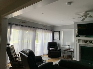 TV, fireplace, DVD player, books