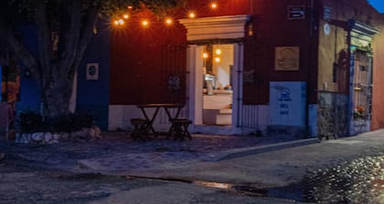 "Casa del Barrio Jalatlaco" Hermoso Apartamento en Vecino Colonial con Encanto