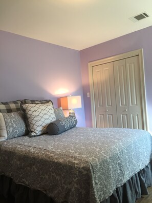 2 bedrooms, iron/ironing board, travel cot, free WiFi