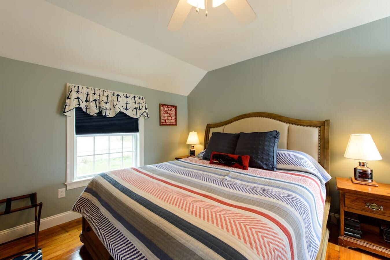 3 habitaciones, escritorio, tabla de planchar con plancha y wifi 