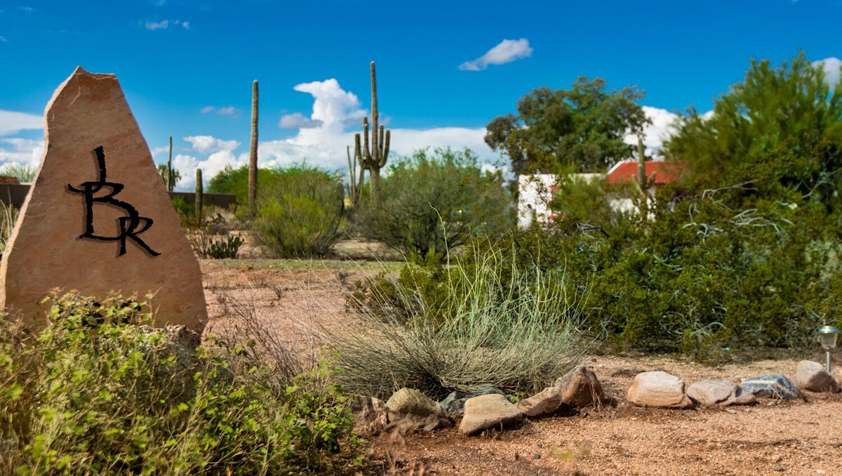 SUMMER SPECIALS - Dynamite property near Troon North, Westworld and Mayo Clinic!