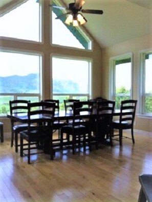 Dining Room with breathtaking views seat 10. Bar stools for 6.
Total dining= 16