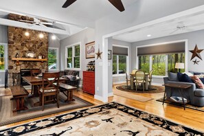 Interior - Briarpatch - Luxury 4BR House - in Wintergreen Retreat Collection of fine Homes! (Wintergreen Resort)