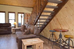 Smart TV, fireplace, DVD player