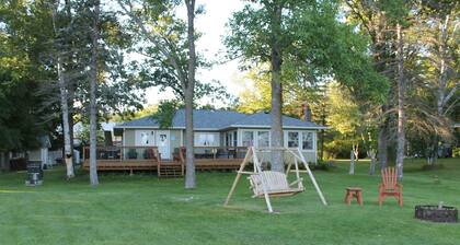 Bay Lake Family Cabin-RELAX on Lakeside Deck w/ Game Room, Private Dock & More