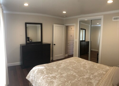 Maison confortable près des vignobles de Napa, Six Flags et à 53 km de SF!