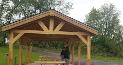 Fischer / Outdoorsmen - Hütte in der Nähe von Elk Creek / Lake Erie PA, 6 Personen.